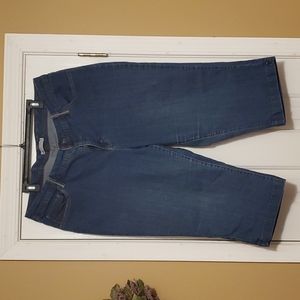 🌼Lee Natural fit capri